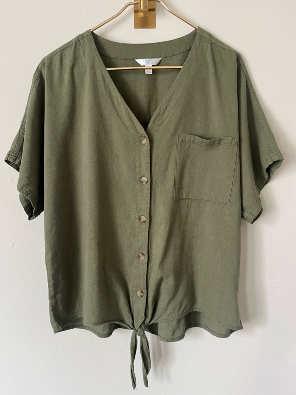 Time and Tru Olive Button-Front boho forest linen cotton V-Neck Top L